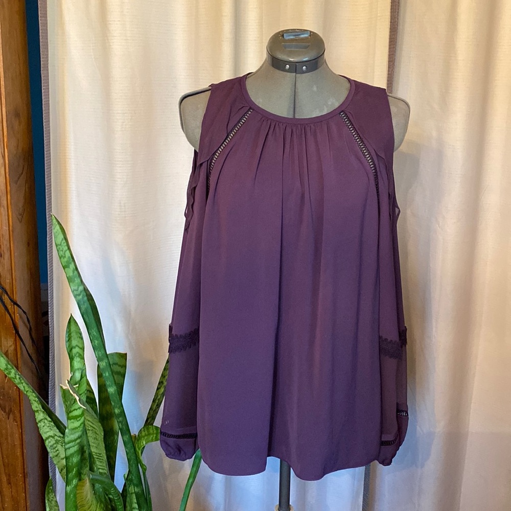 Beautiful Ramy Brook cold shoulder blouse